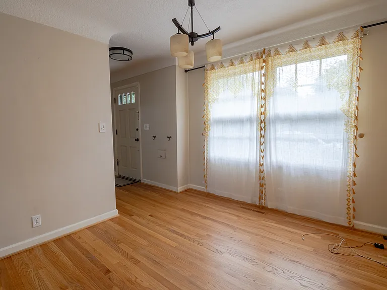 1527 NE 64th Ave — Photo 31