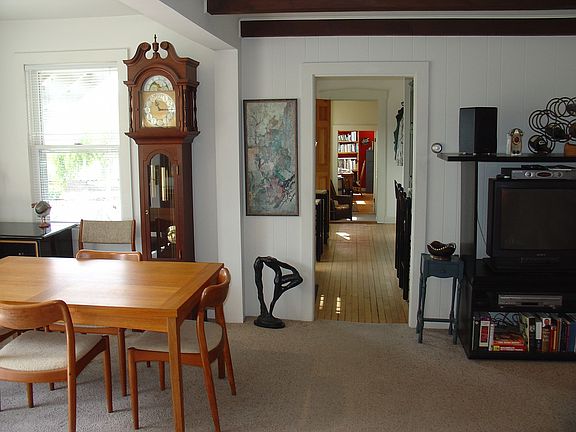 Entry to Kitchen from Dining Area