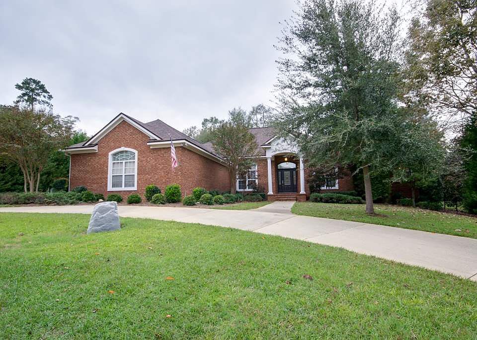 1st image of 2330 Gates Dr