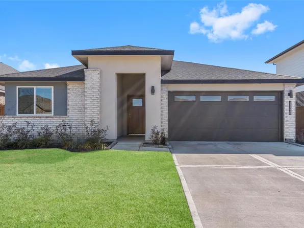 13220 Lago Acero Ln, La Marque, TX 77568