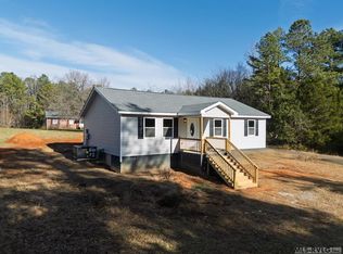 569 Gaulding Rd, La Crosse, VA 23950