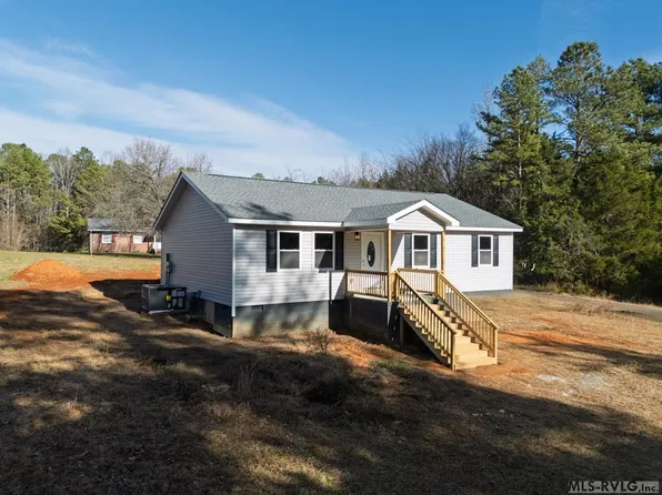 569 Gaulding Rd, La Crosse, VA 23950