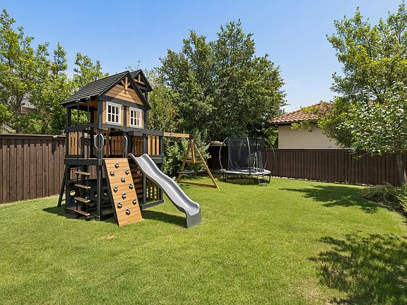 4th image of 3812 Shady Creek Ct