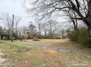 227 & 229 E Ashley St, Atmore, AL 36502