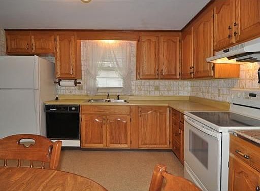 4th image of 85 Cypress Dr