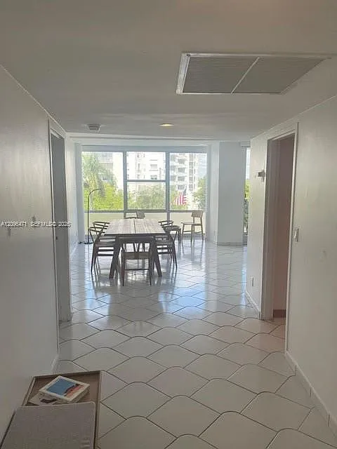 King Cole Condo — Photo 2