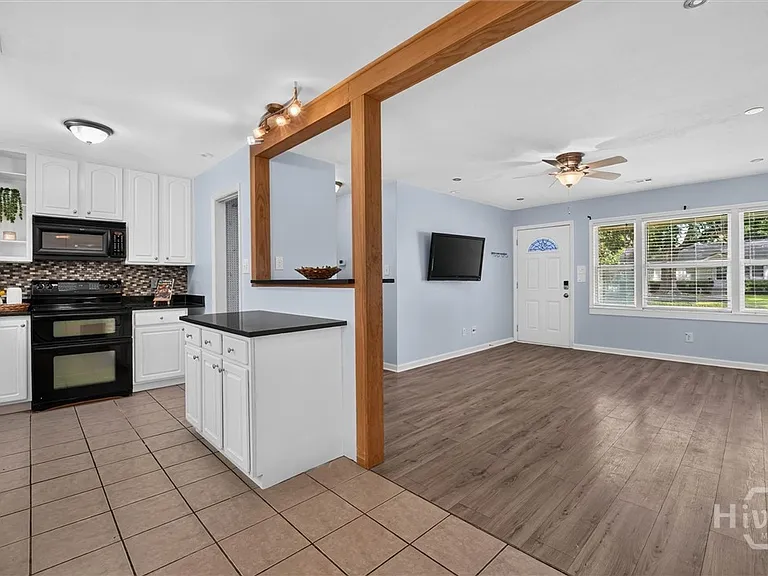 113 Gordon St — Photo 5
