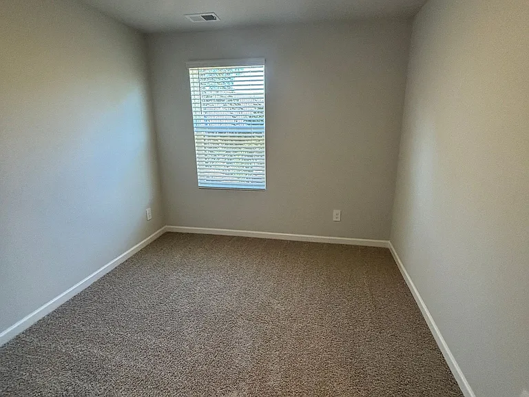 4253 Feetham Dr — Photo 12