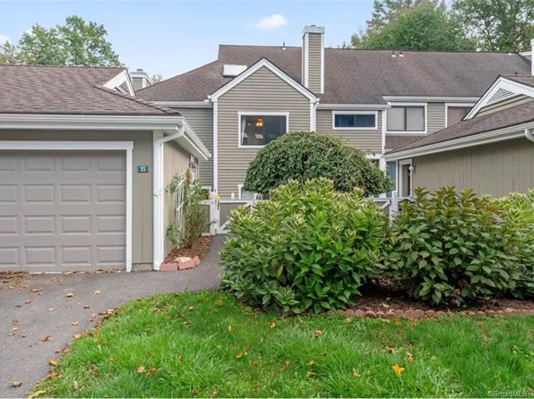 15 Country Walk #15, Shelton, CT 06484