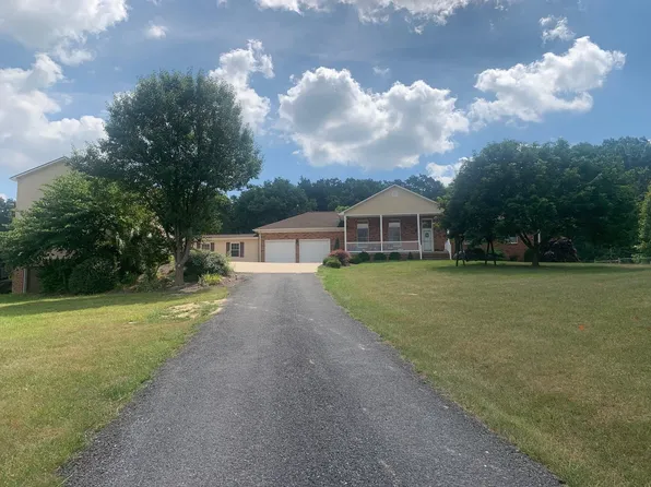 134 Longfield Ln, Crimora, VA 24431