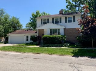 8557 Harding Ave, Skokie, IL 60076