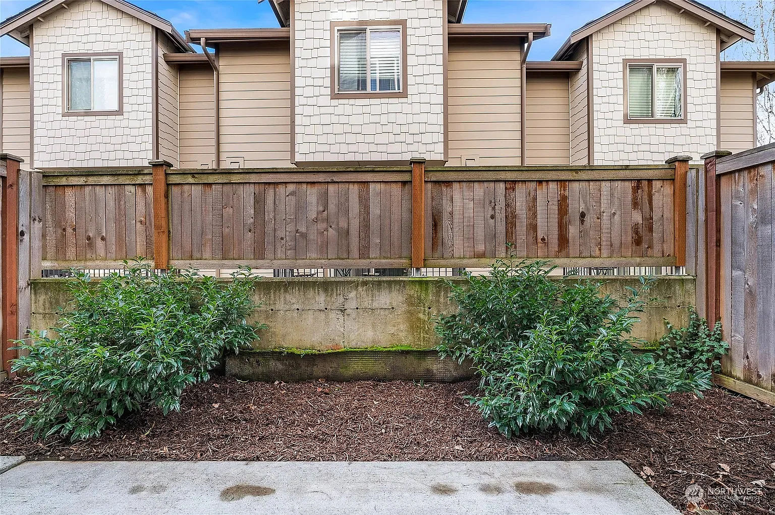 4910 S Willow St — Photo 1