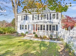 77 W Main St, Mendham, NJ 07945
