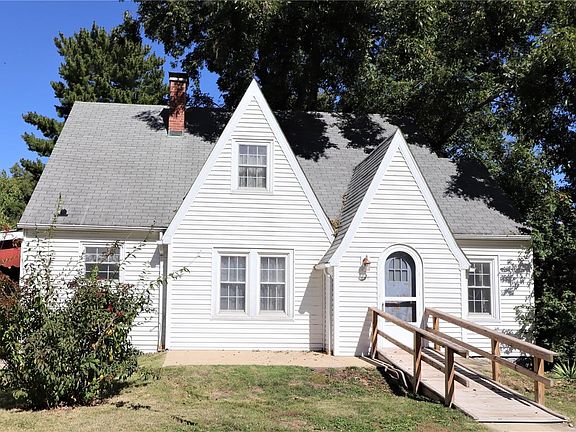 2nd image of 651 Fairfax St