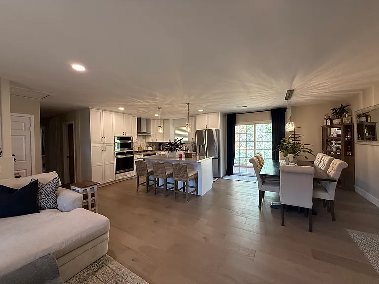 262 Editha Dr — Photo 7