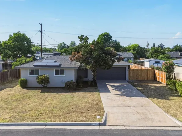 5703 E Hampton Way, Fresno, CA 93727