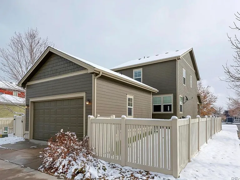 10865 Dayton Way — Photo 2