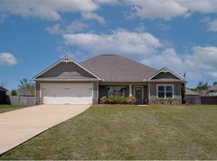 37 Winter Hawk Dr, Fort Mitchell, AL 36856