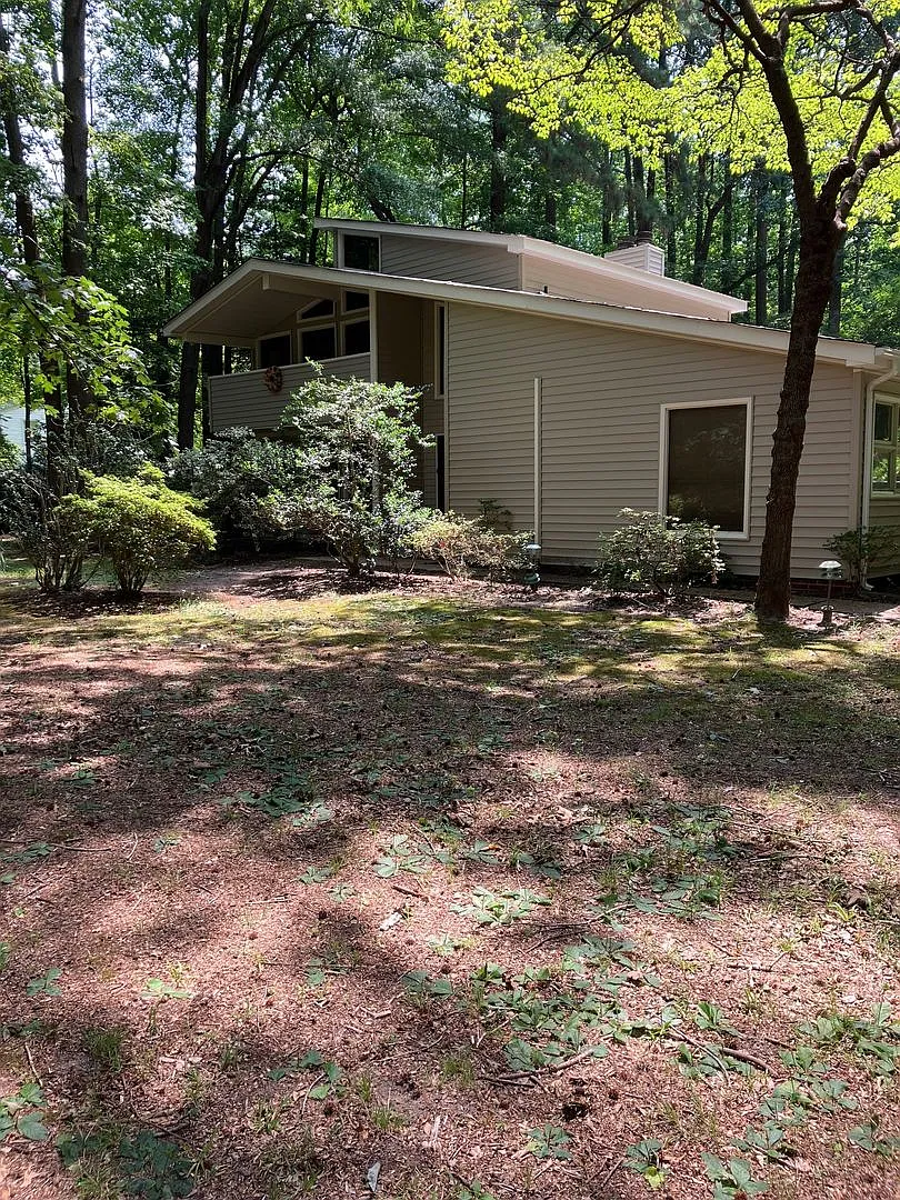4852 Rosewell Drive — Photo 2
