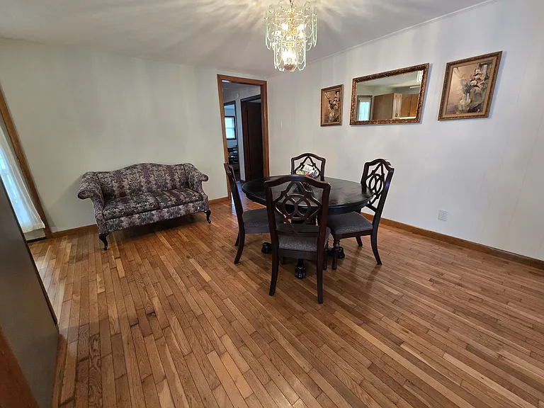 347 Blue Springs Cir — Photo 16