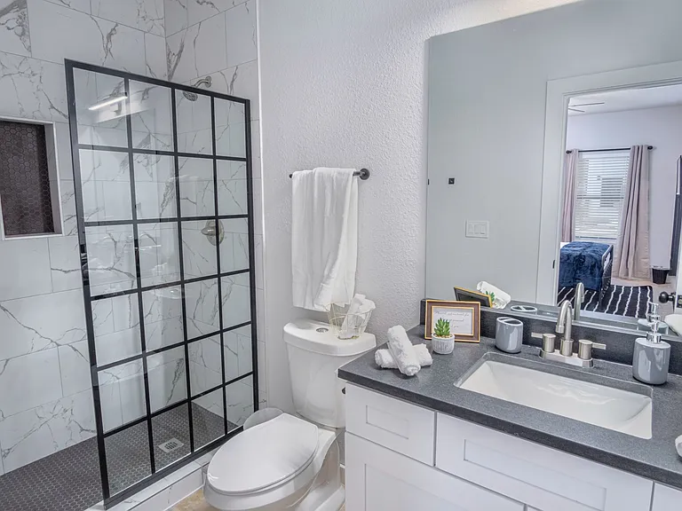 1018 Delaware St #2 — Photo 9