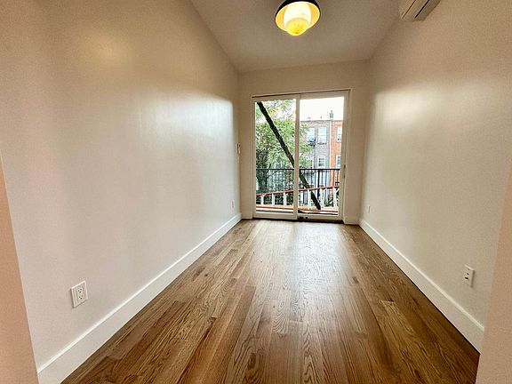5th image of 253 Himrod St APT 2R