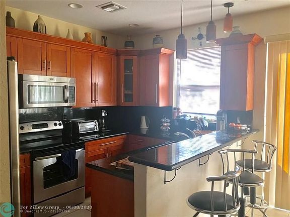 4th image of 6651 Hidden Cove Dr