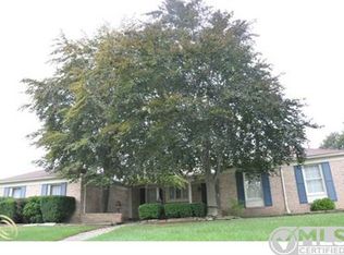 5409 Hertford Dr, Troy, MI