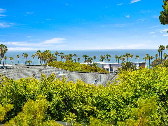 2nd image of 2469 Avenida De La Playa