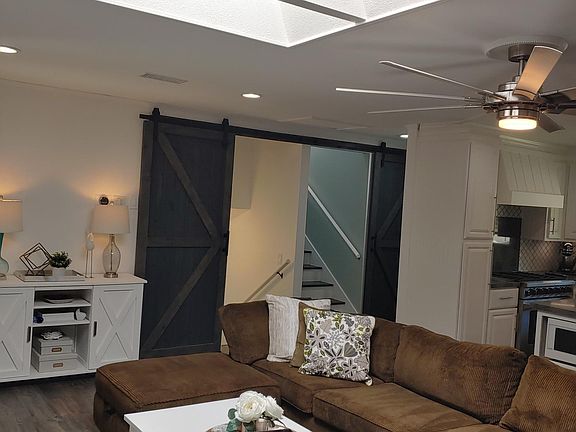 4th image of 6927 Coleshill Dr