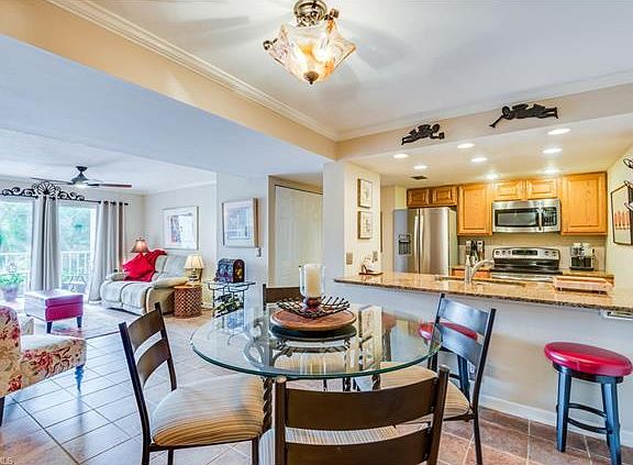 3rd image of 2875 Palm Beach Blvd #106
