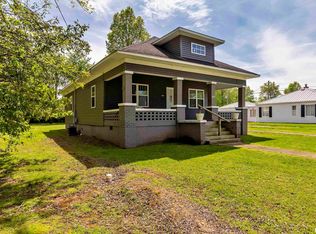 1711 W Chestnut St, Marion, IL 62959