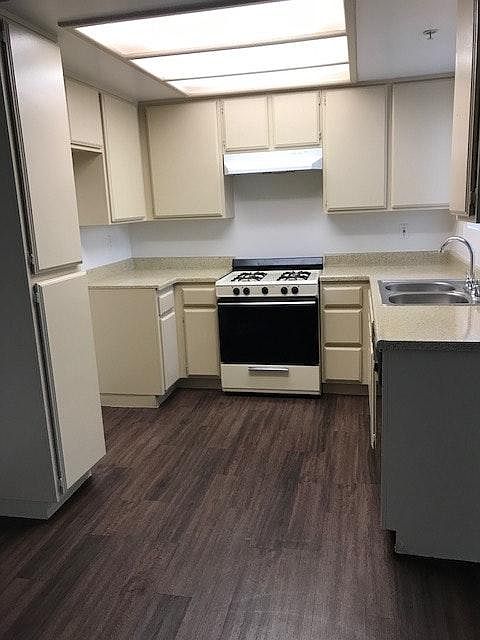 1st image of 8401 Cottonwood Ave APT 207