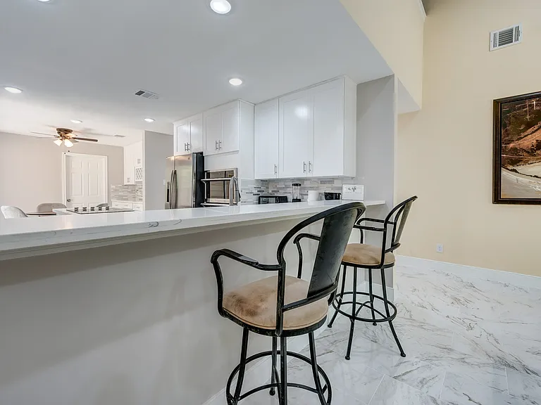 1626 S Kirkwood Rd — Photo 16