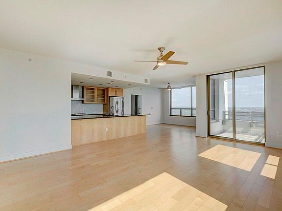 3rd image of 300 Bowie St APT 3801
