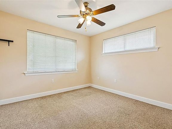 4th image of 1401 Kent Ave