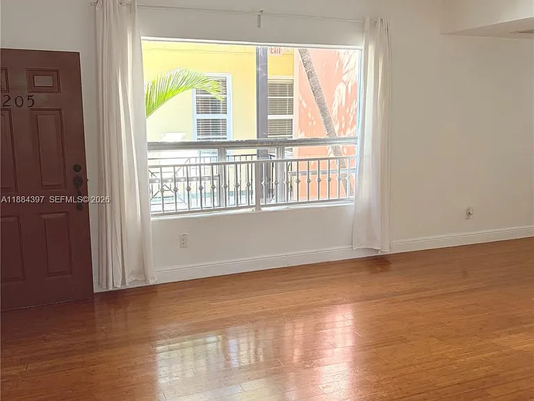 4812 Pine Tree Dr #205 — Photo 6