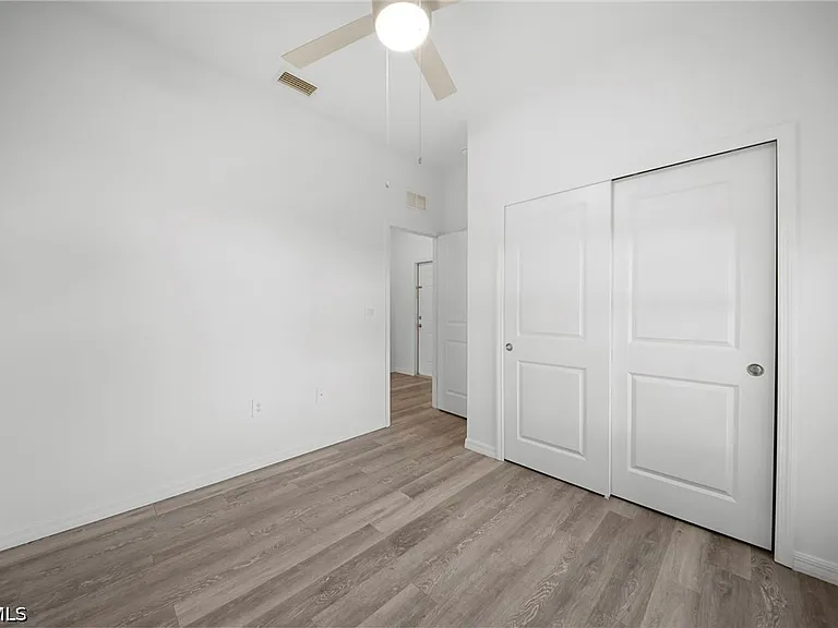 26481 Sandhill Blvd — Photo 8
