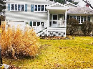 17 Merrick Rd, Poughkeepsie, NY 12603