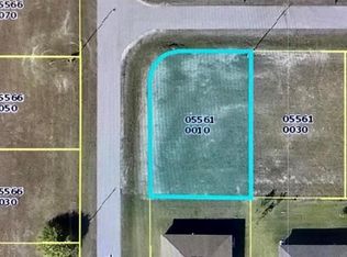 918 NE 33rd Ter, Cape Coral, FL 33909