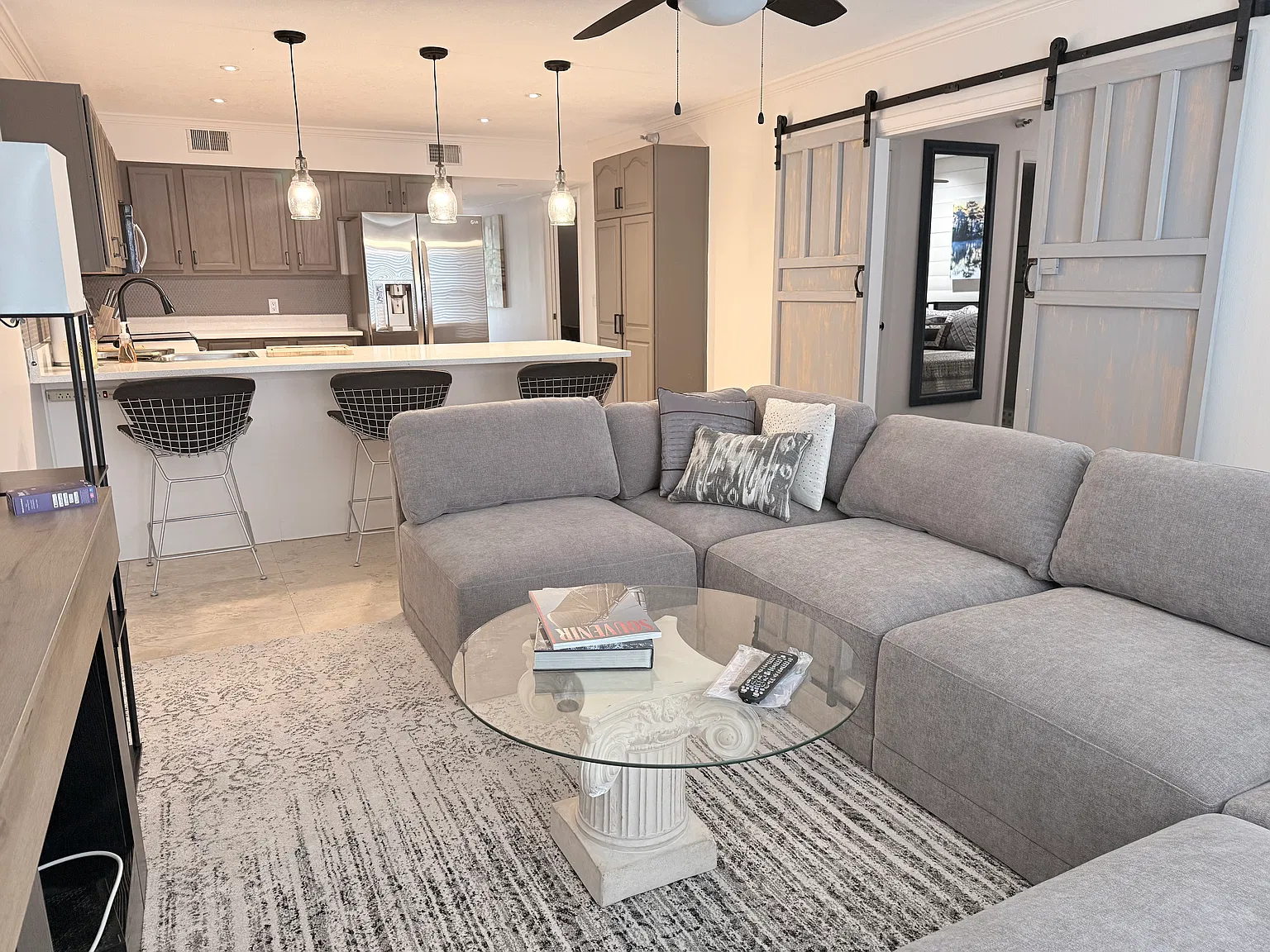 2 bed, 1170 sqft, $2,195 — Photo 1