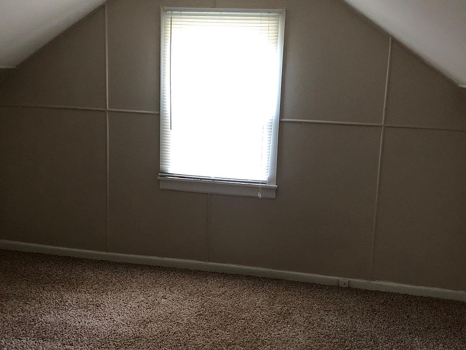 Upstairs bedroom