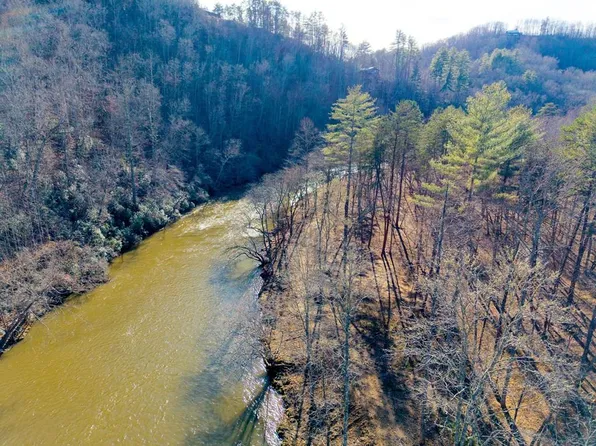 16.08 River Run Way, Hayesville, NC 28904