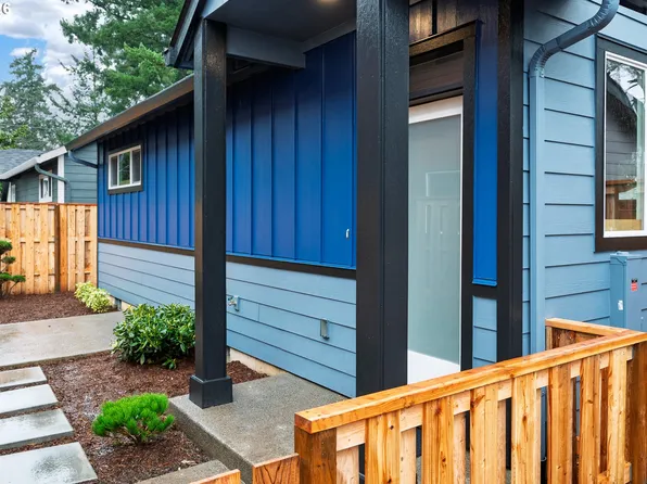 6225 SE Knapp St #B, Portland, OR 97206