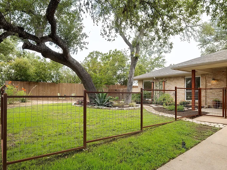 1406 Radam Cir — Photo 5