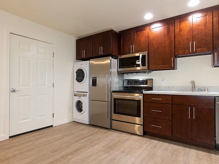 48th Street Apartments — Photo 2