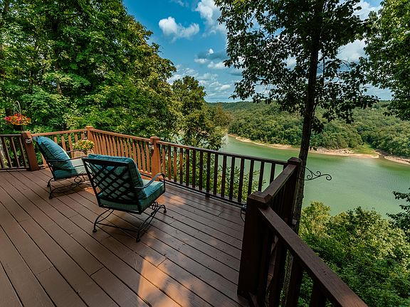2nd image of 1355 Cliffside Dr