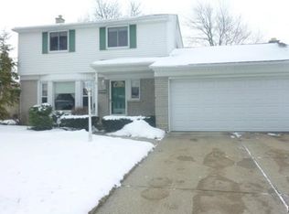 13830 Arnold Dr, Warren, MI