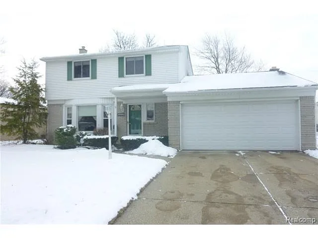 13830 Arnold Dr photo 1
