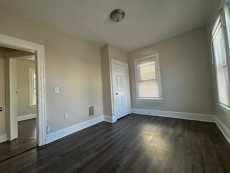 75 Sanford Ave #A — Photo 9